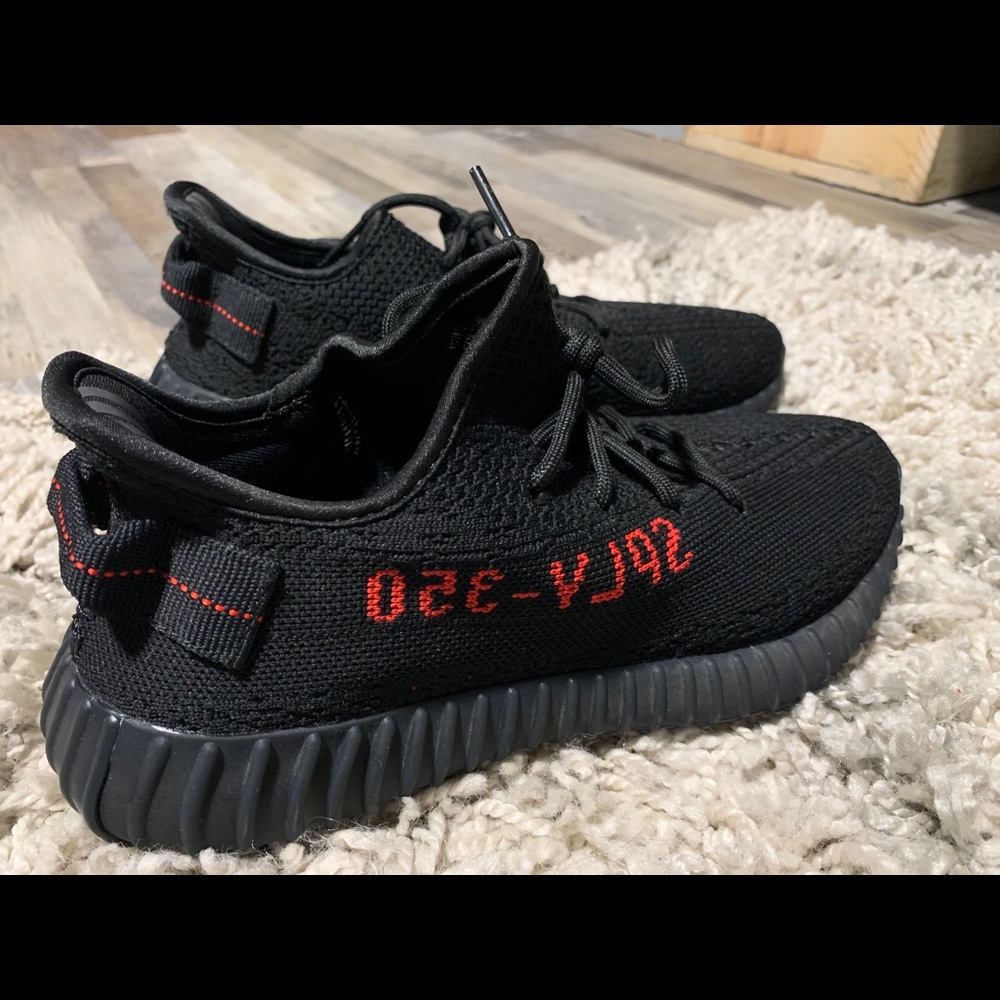 Yeezys size 7 mens/9 women